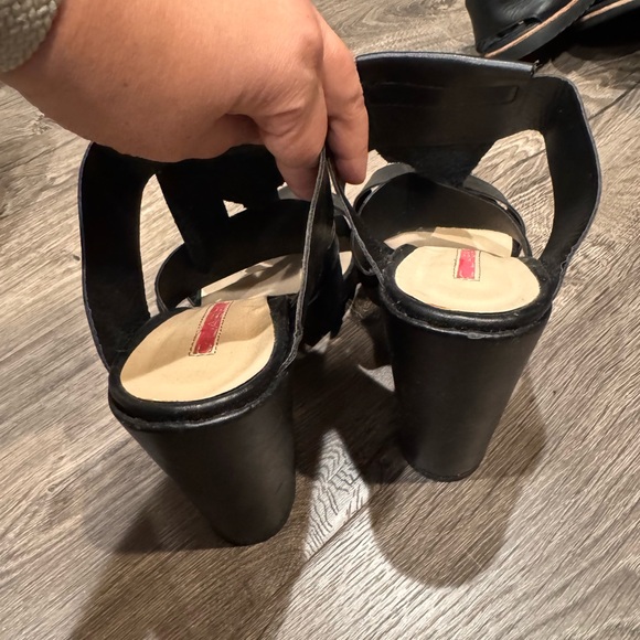 Wedge Block Heel Slide With Tassel Detail - Picture 3 of 3